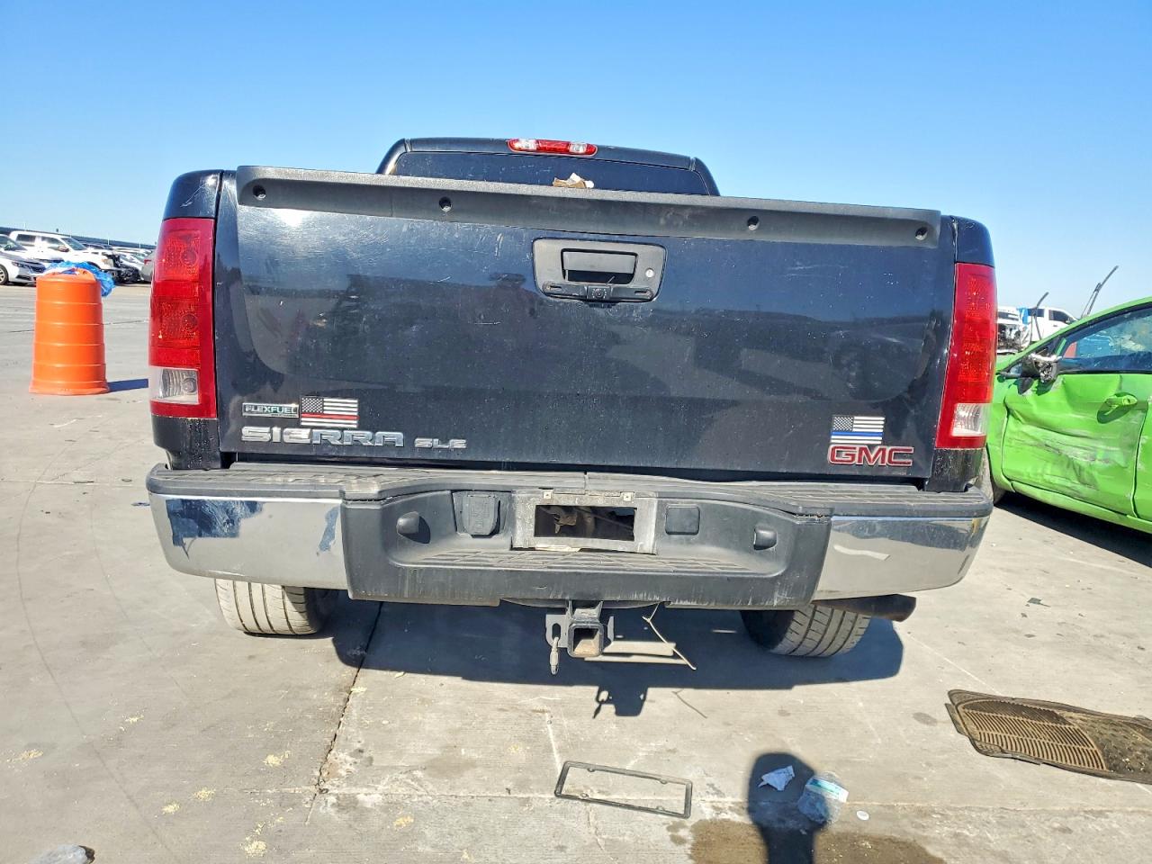 2012 GMC SIERRA C1500 SLE photo 11