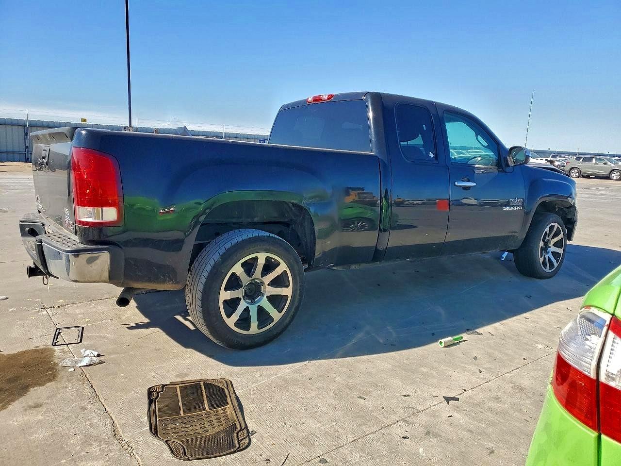 2012 GMC SIERRA C1500 SLE photo 5
