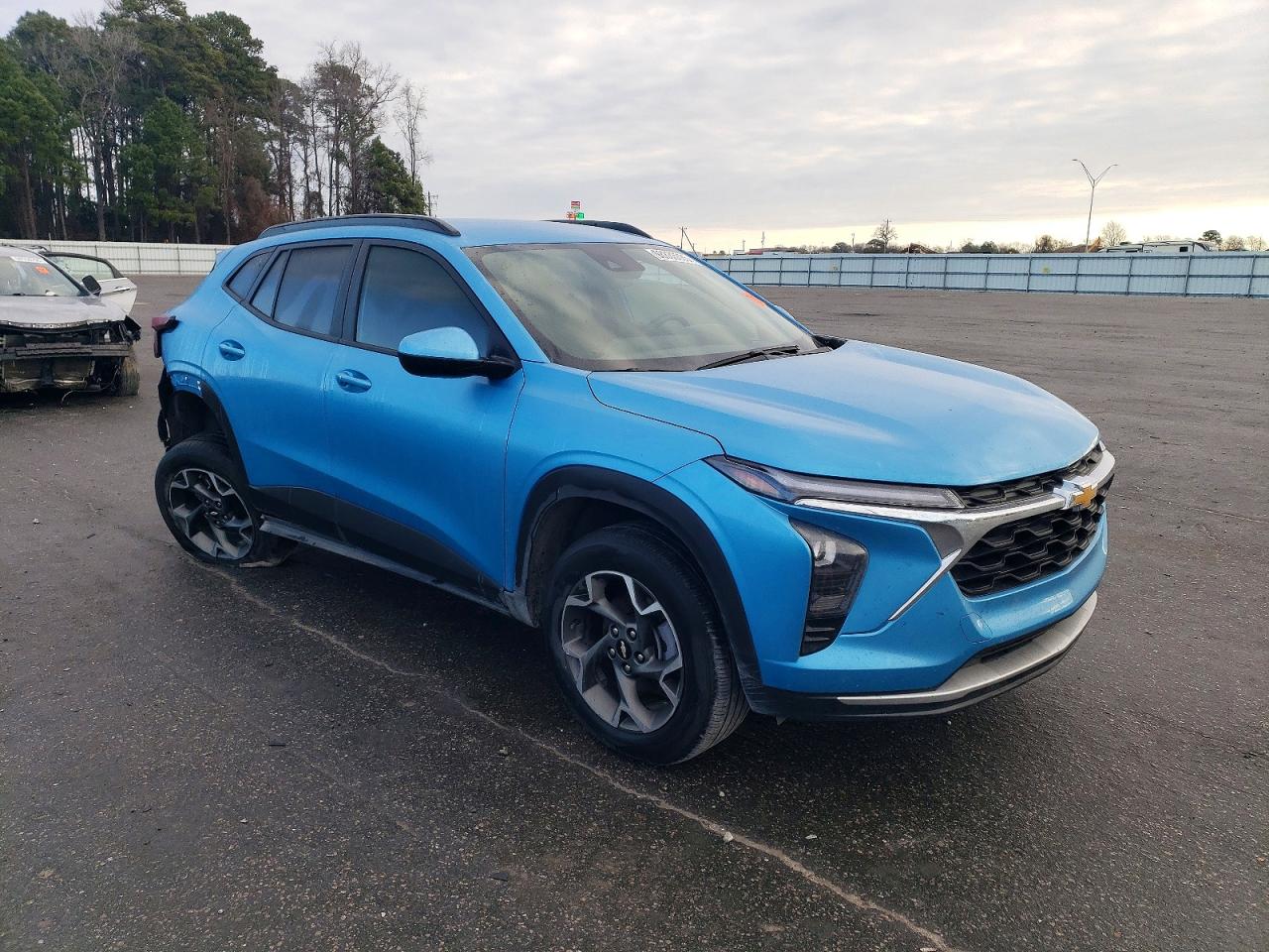 2025 CHEVROLET TRAX 1LT photo 4
