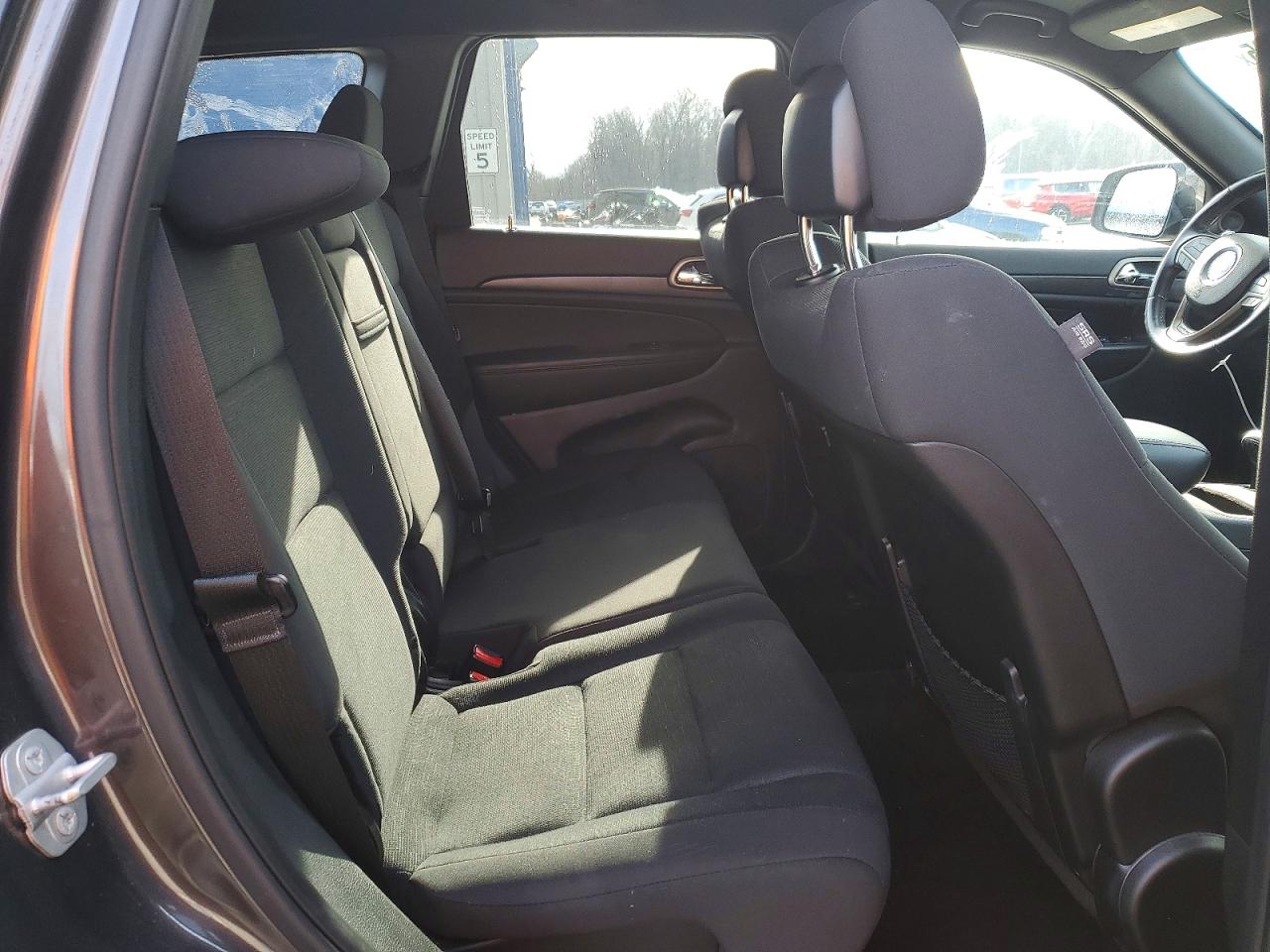 2015 JEEP GRAND CHEROKEE LAREDO photo 11