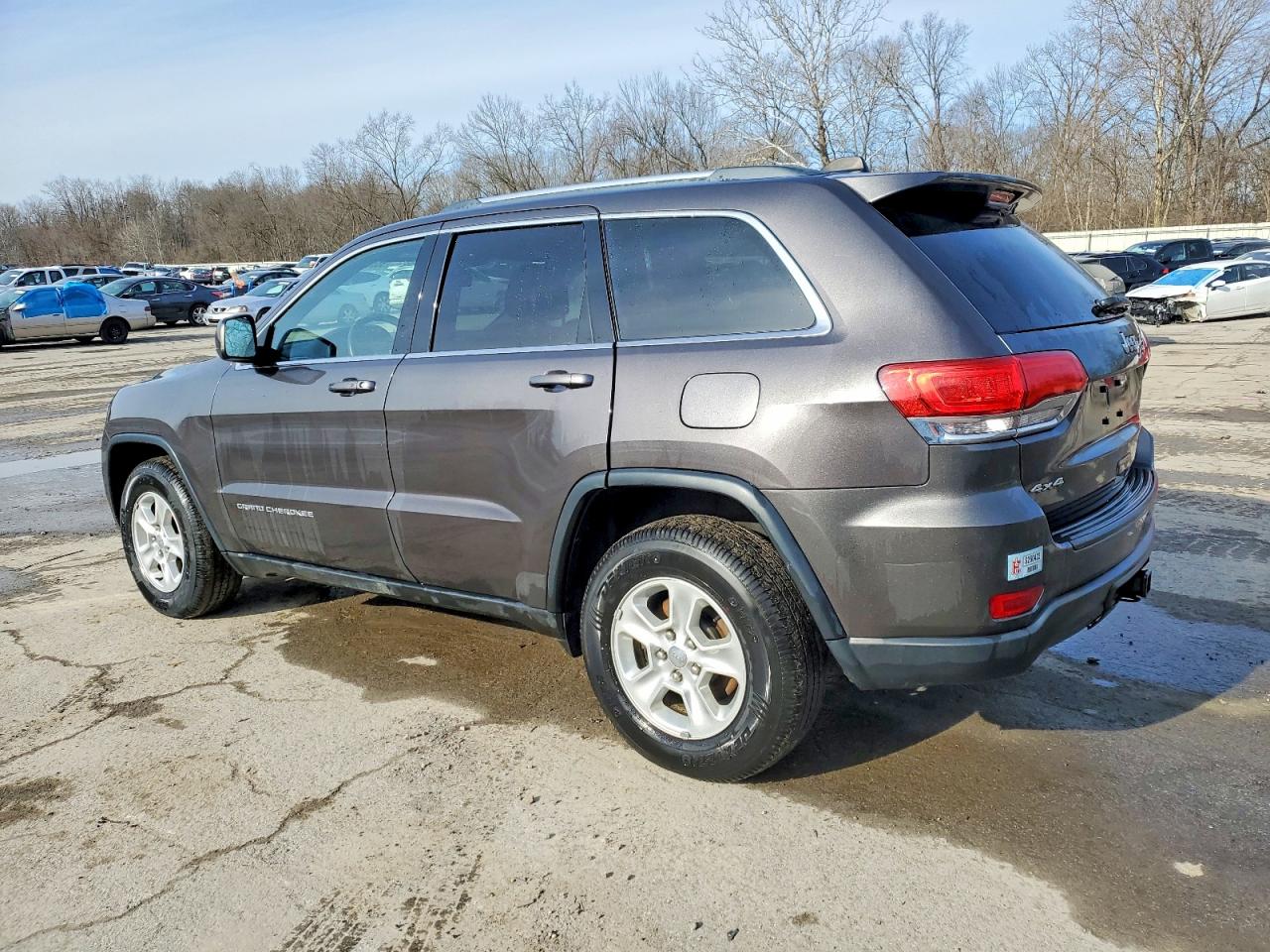 2015 JEEP GRAND CHEROKEE LAREDO photo 2