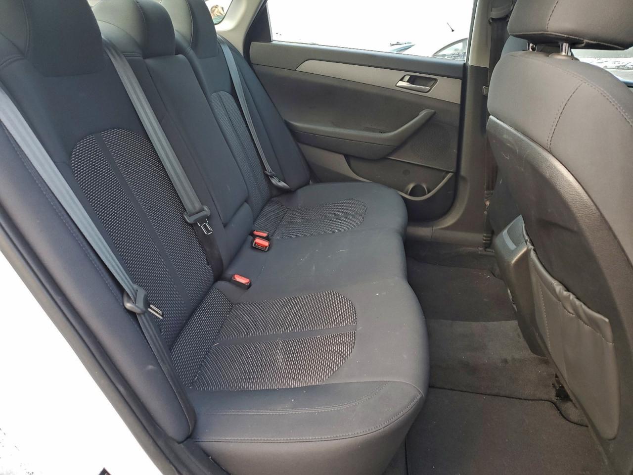 2018 HYUNDAI SONATA SE photo 10