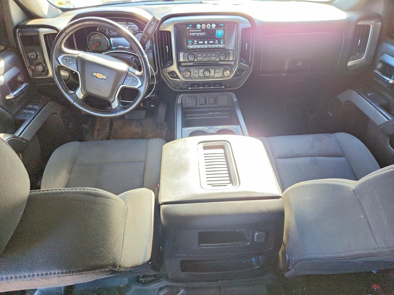 2018 CHEVROLET SILVERADO K1500 LT photo 8