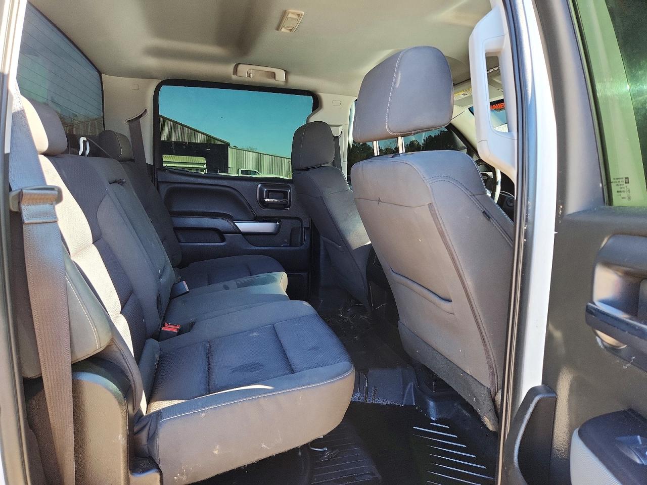 2018 CHEVROLET SILVERADO K1500 LT photo 10