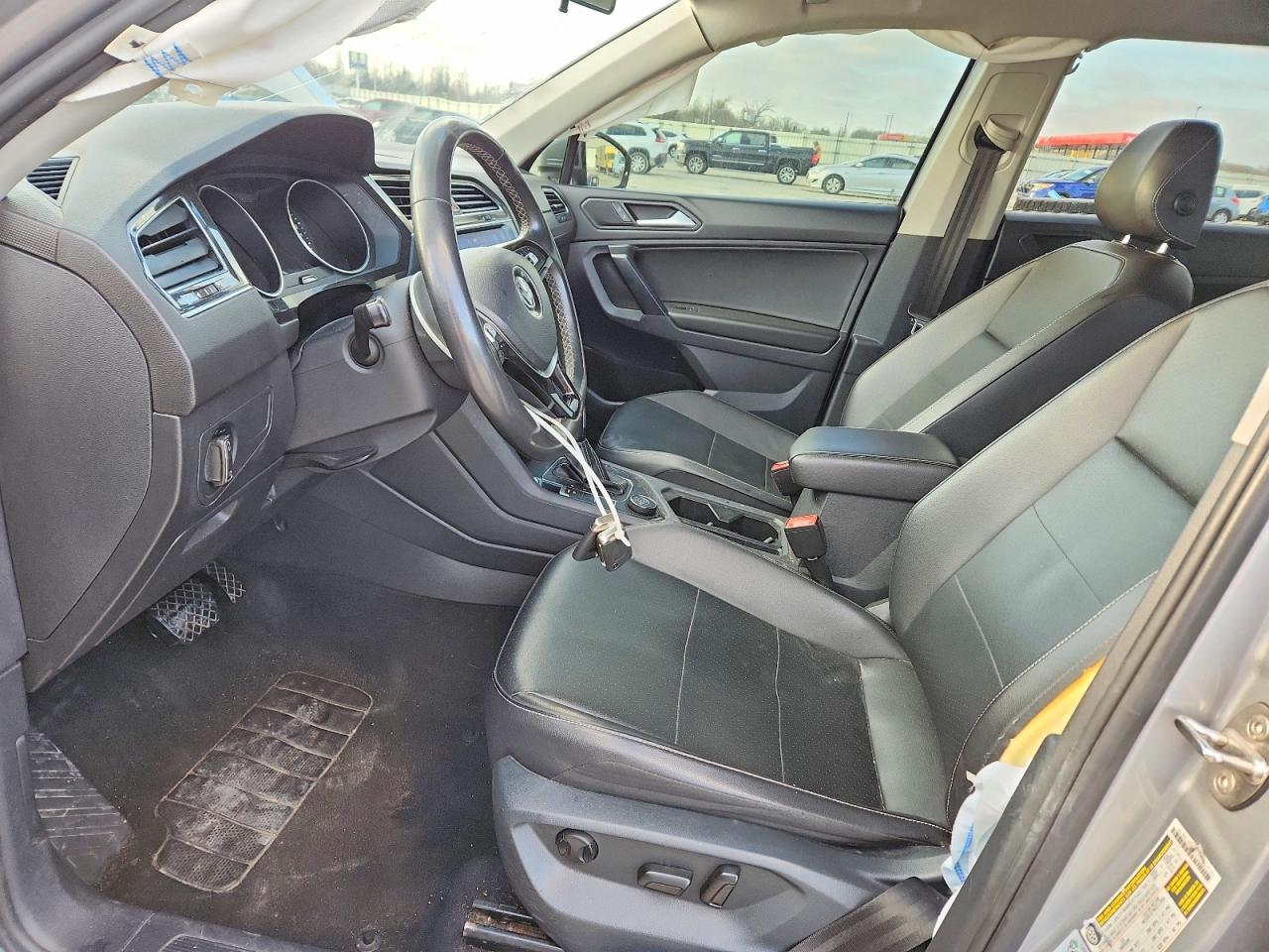 2021 VOLKSWAGEN TIGUAN SE photo 13