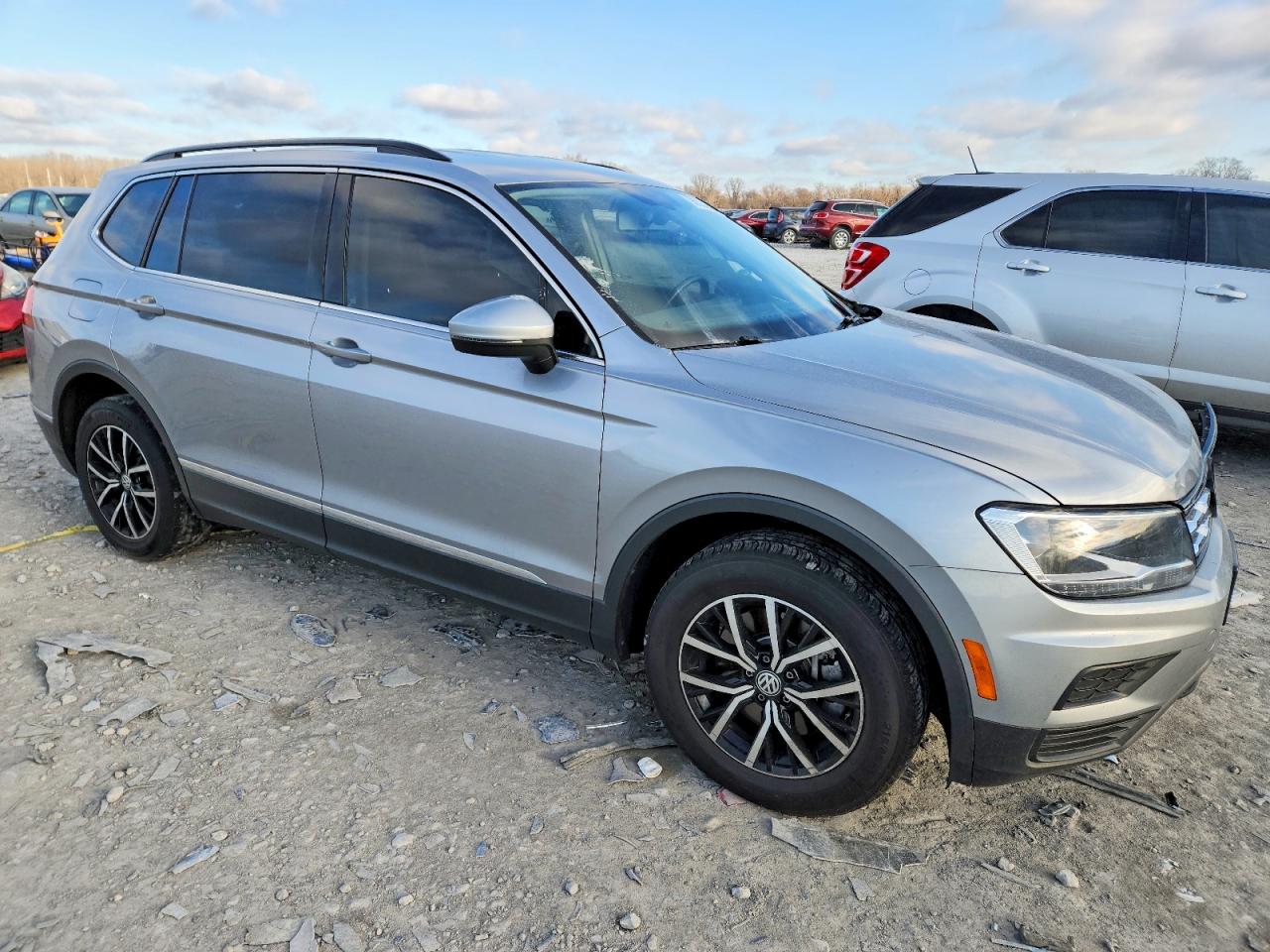 2021 VOLKSWAGEN TIGUAN SE photo 7
