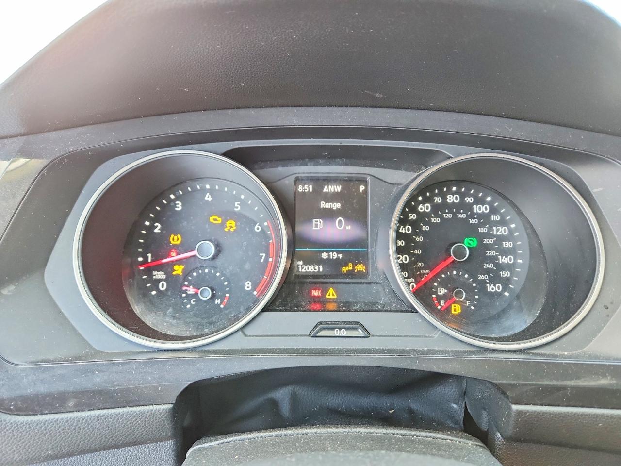 2021 VOLKSWAGEN TIGUAN SE photo 17