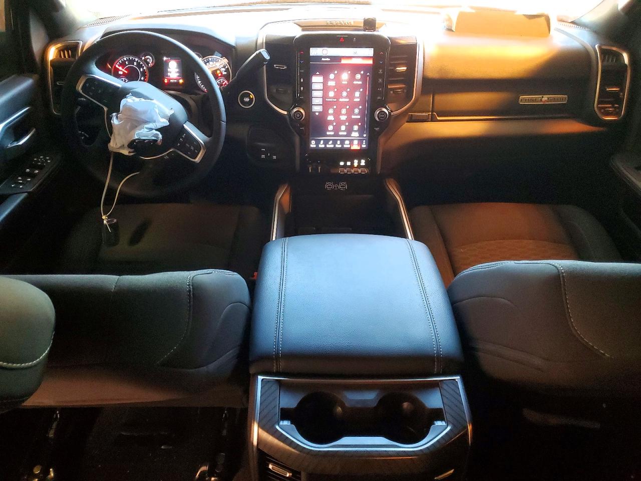 2025 RAM 2500 BIG HORN photo 8