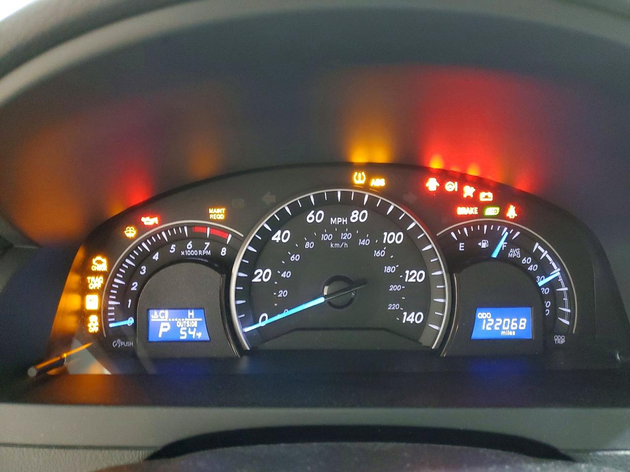 2015 TOYOTA CAMRY LE photo 9