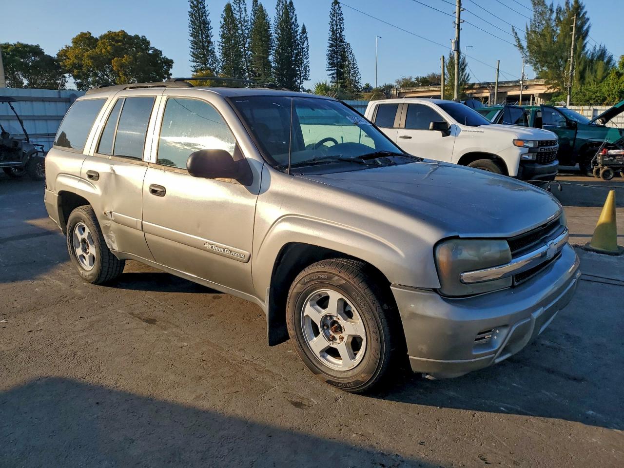 2002 CHEVROLET TRAILBLAZER photo 4