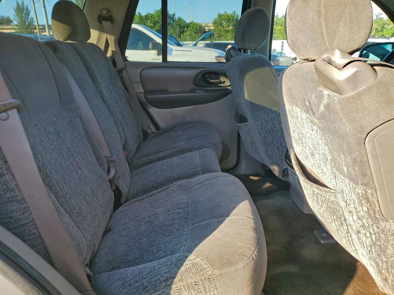 2002 CHEVROLET TRAILBLAZER photo 11