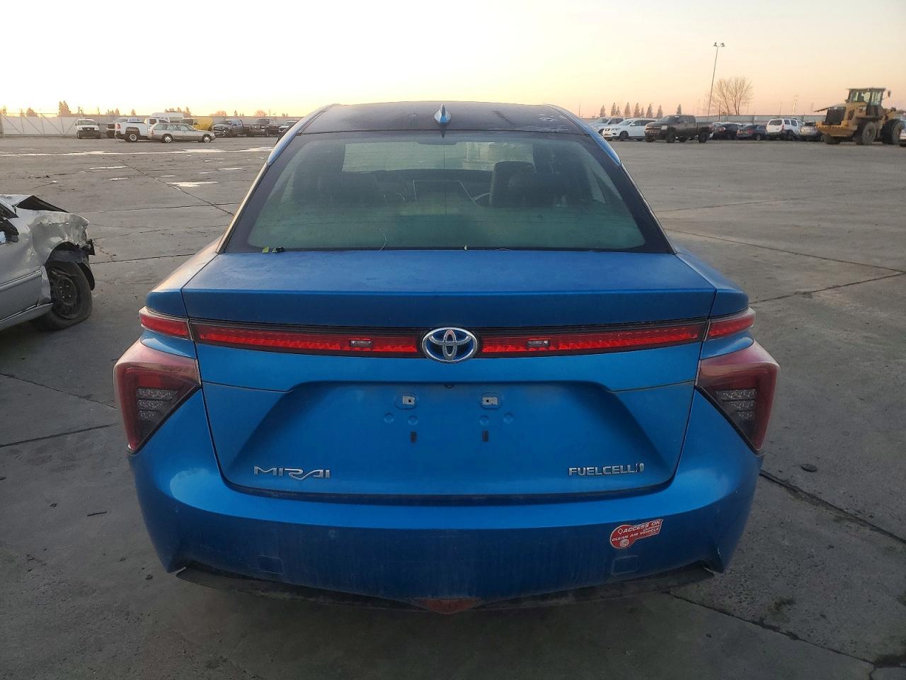 2017 TOYOTA MIRAI photo 6