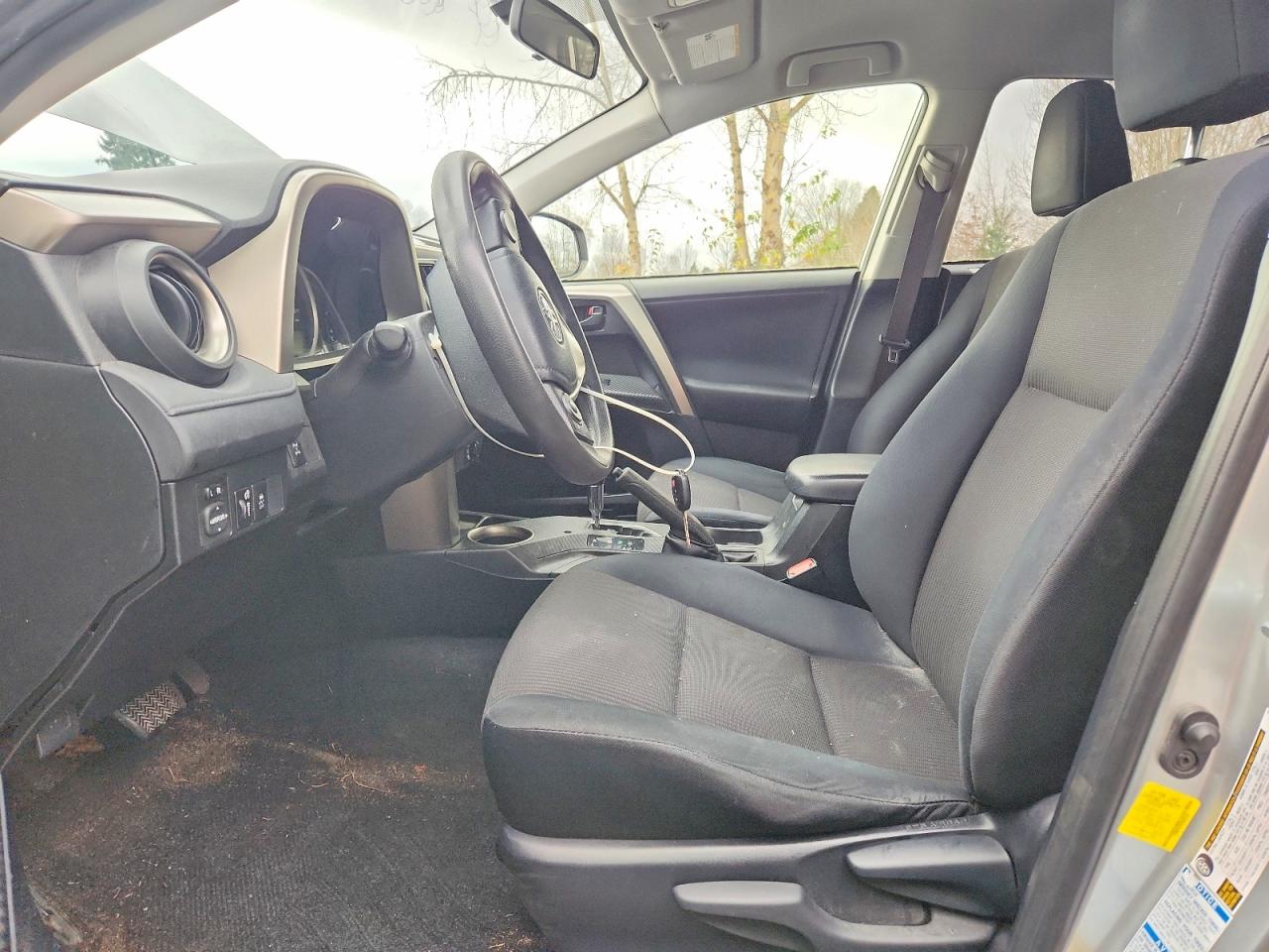 2014 TOYOTA RAV4 LE photo 19