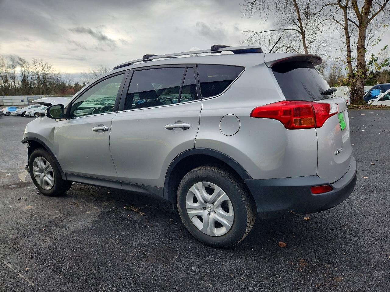 2014 TOYOTA RAV4 LE photo 4