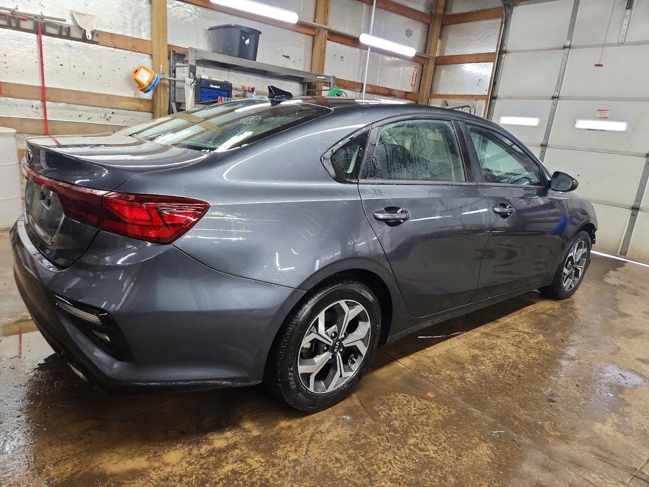 2021 KIA FORTE FE photo 3