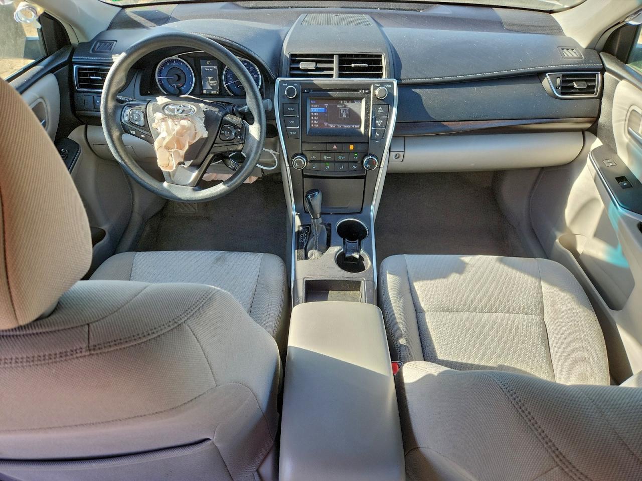 2017 TOYOTA CAMRY LE photo 8