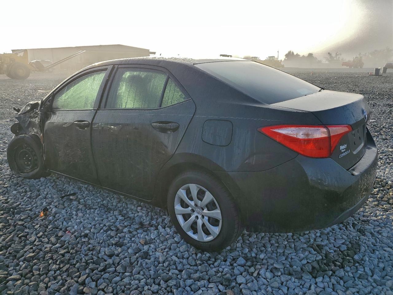 2017 TOYOTA COROLLA L photo 2