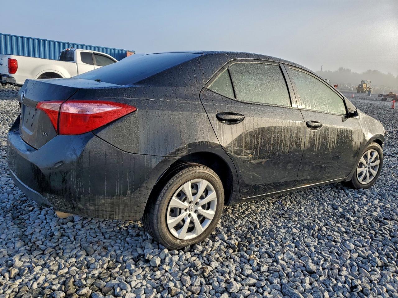2017 TOYOTA COROLLA L photo 3