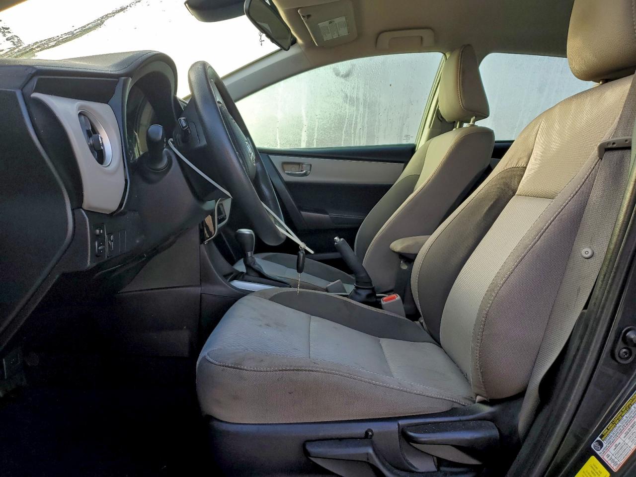 2017 TOYOTA COROLLA L photo 7