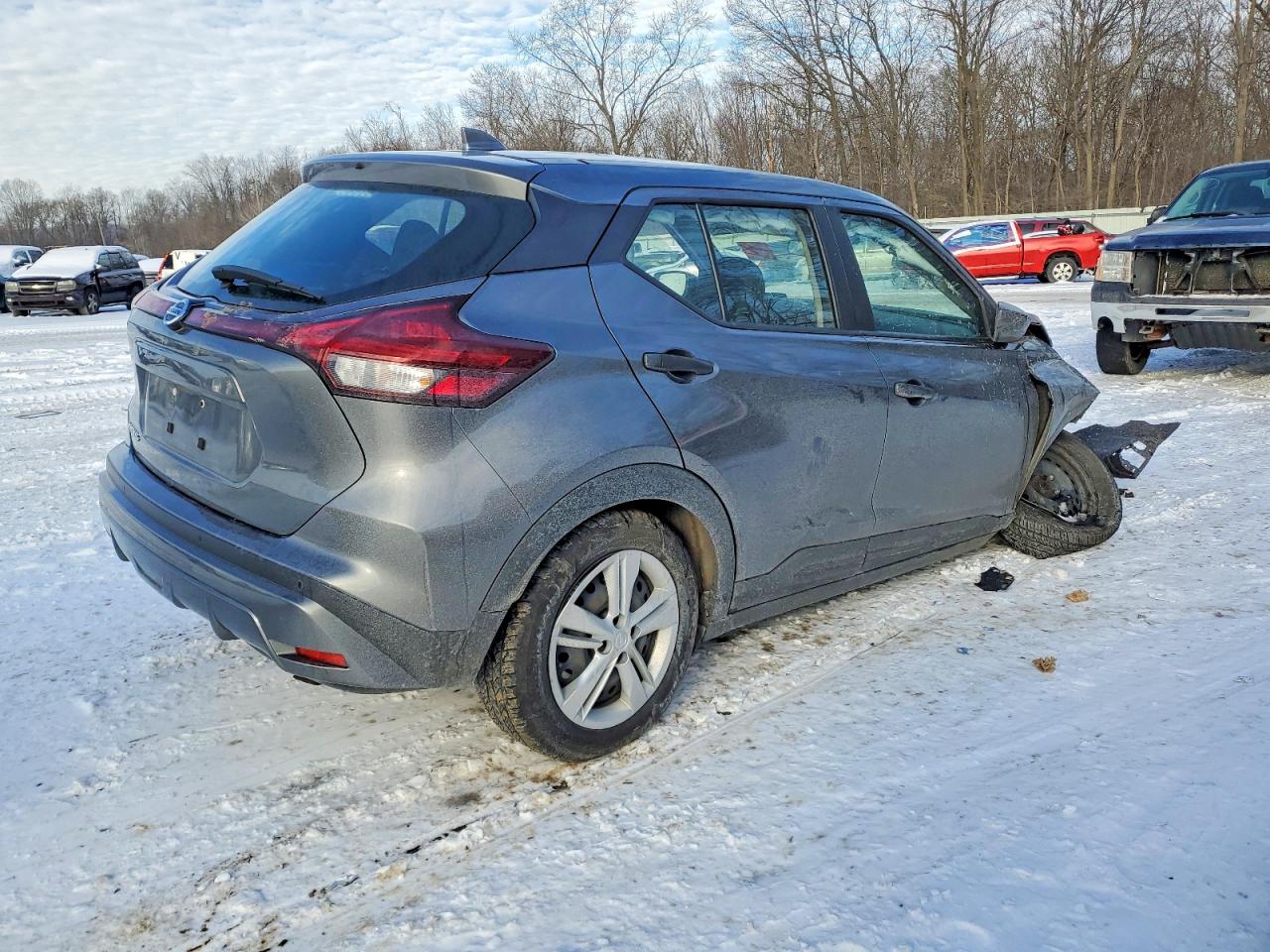 2021 NISSAN KICKS S photo 3