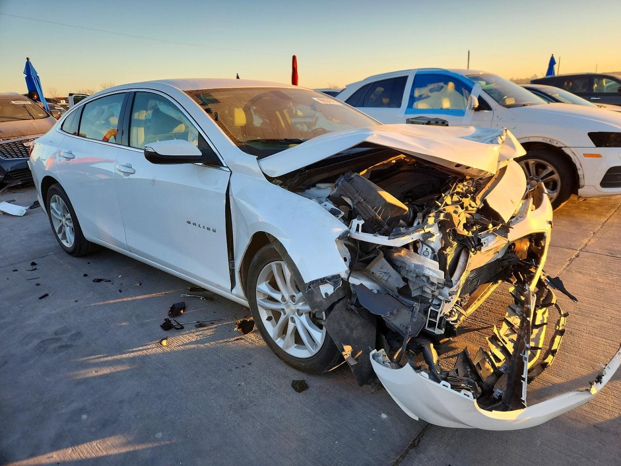 2018 CHEVROLET MALIBU LT photo 4