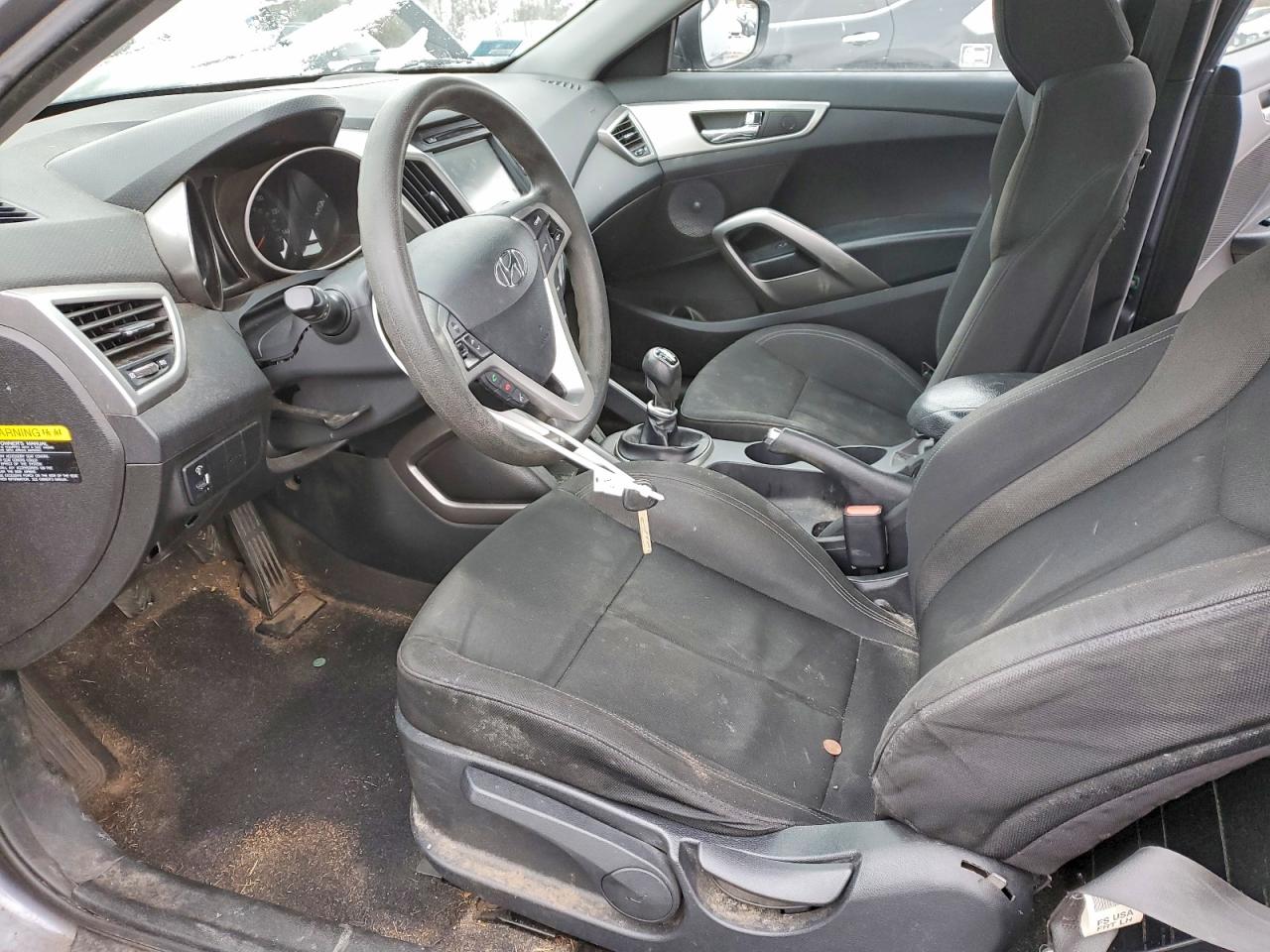 2016 HYUNDAI VELOSTER photo 7