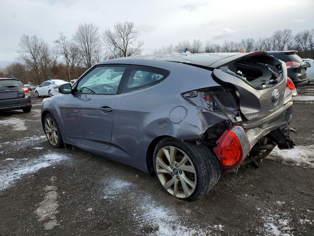 2016 HYUNDAI VELOSTER photo 2