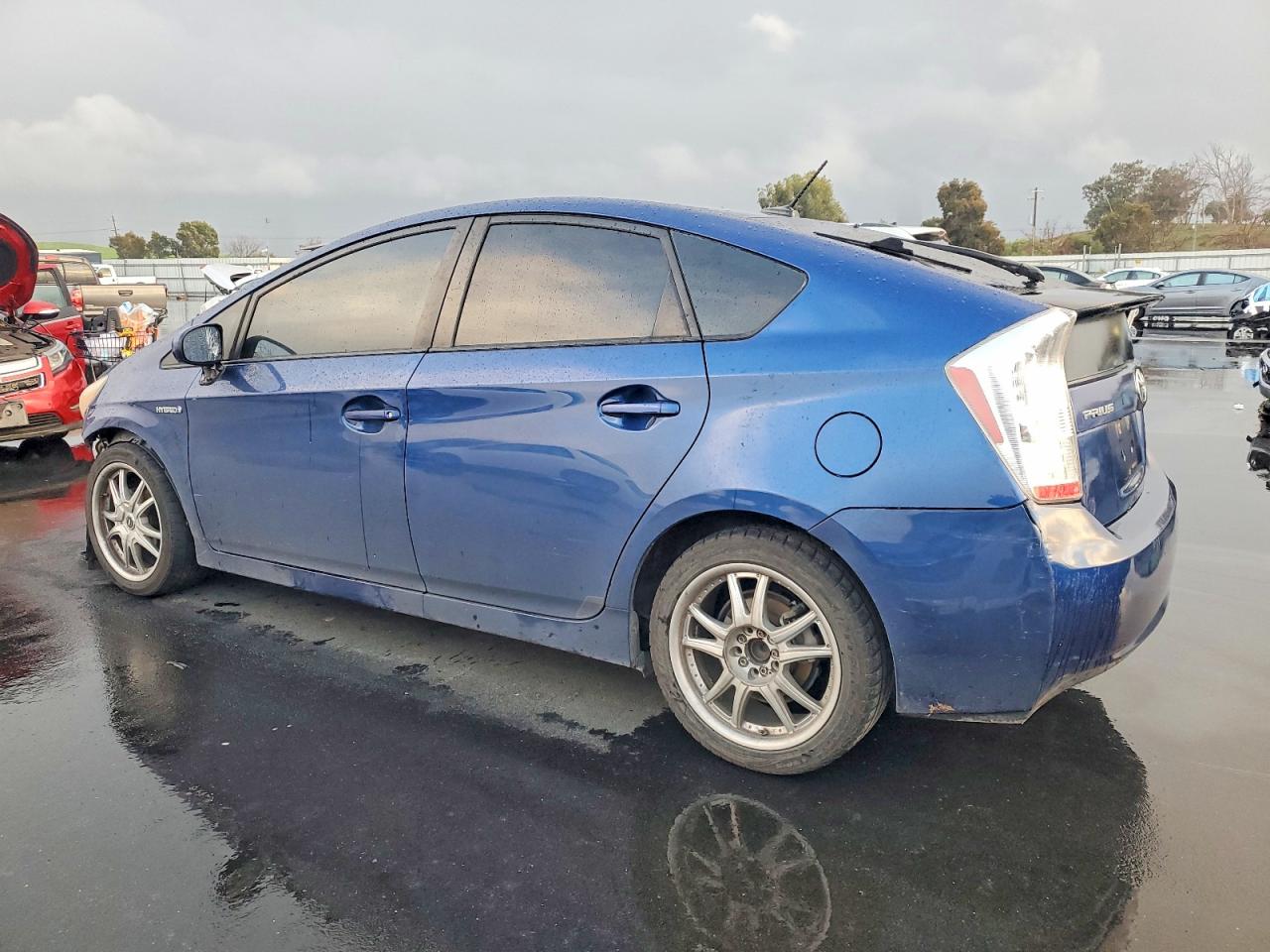2010 TOYOTA PRIUS photo 2