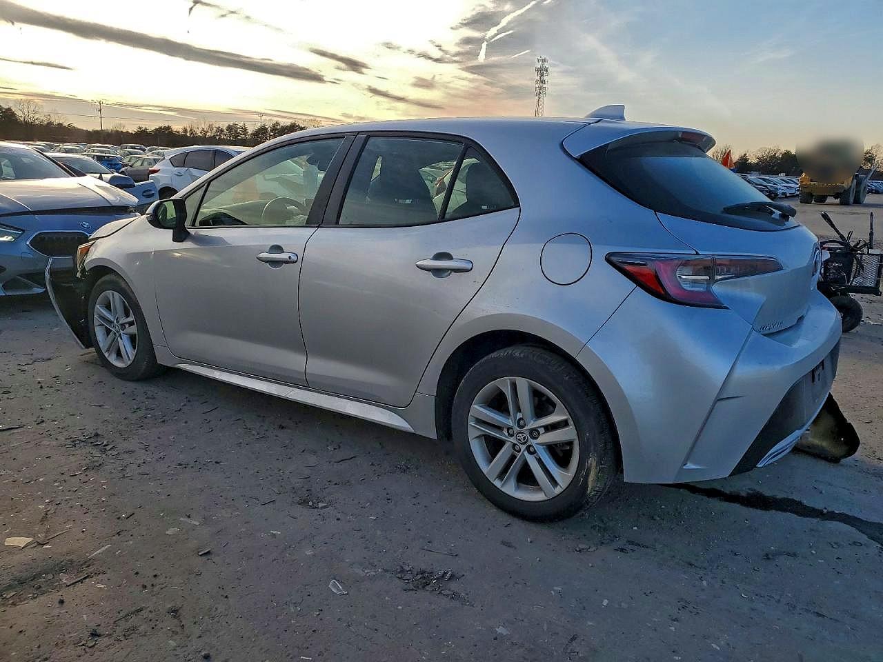 2020 TOYOTA COROLLA SE photo 3
