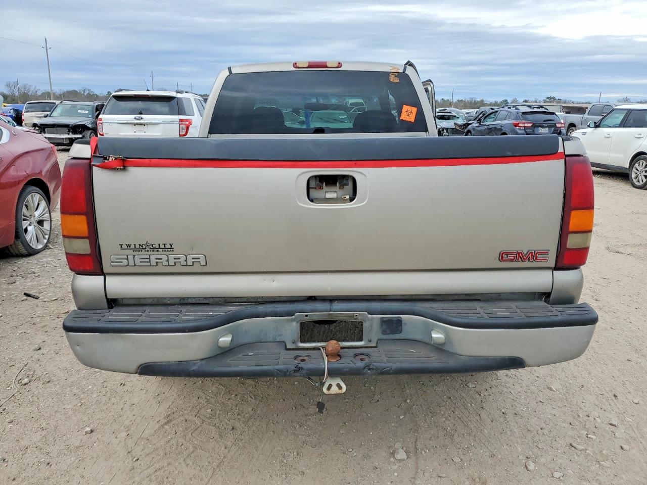 2002 GMC NEW SIERRA C1500 photo 6