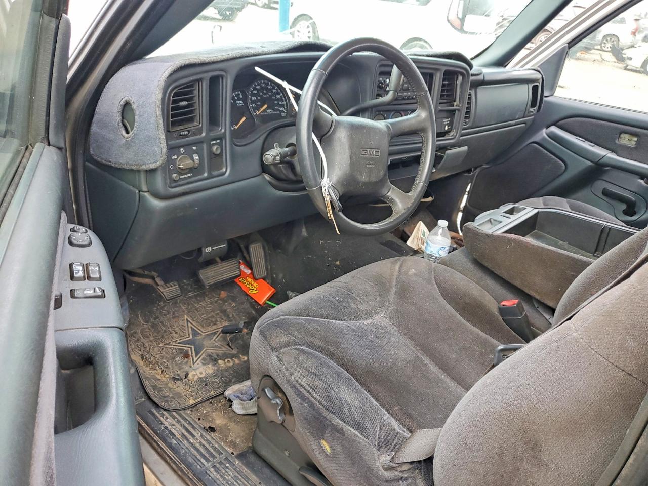 2002 GMC NEW SIERRA C1500 photo 8