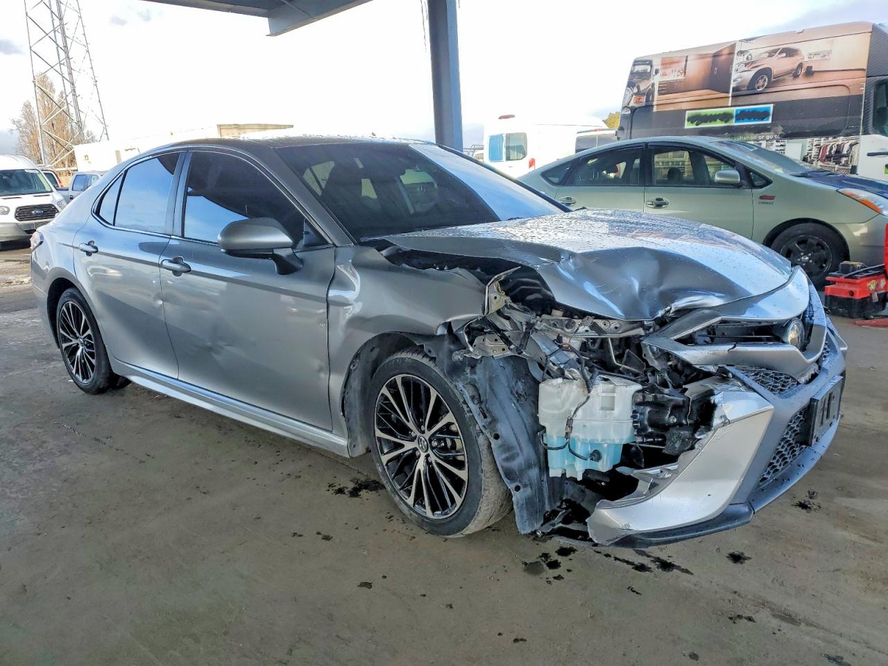 2020 TOYOTA CAMRY SE photo 4
