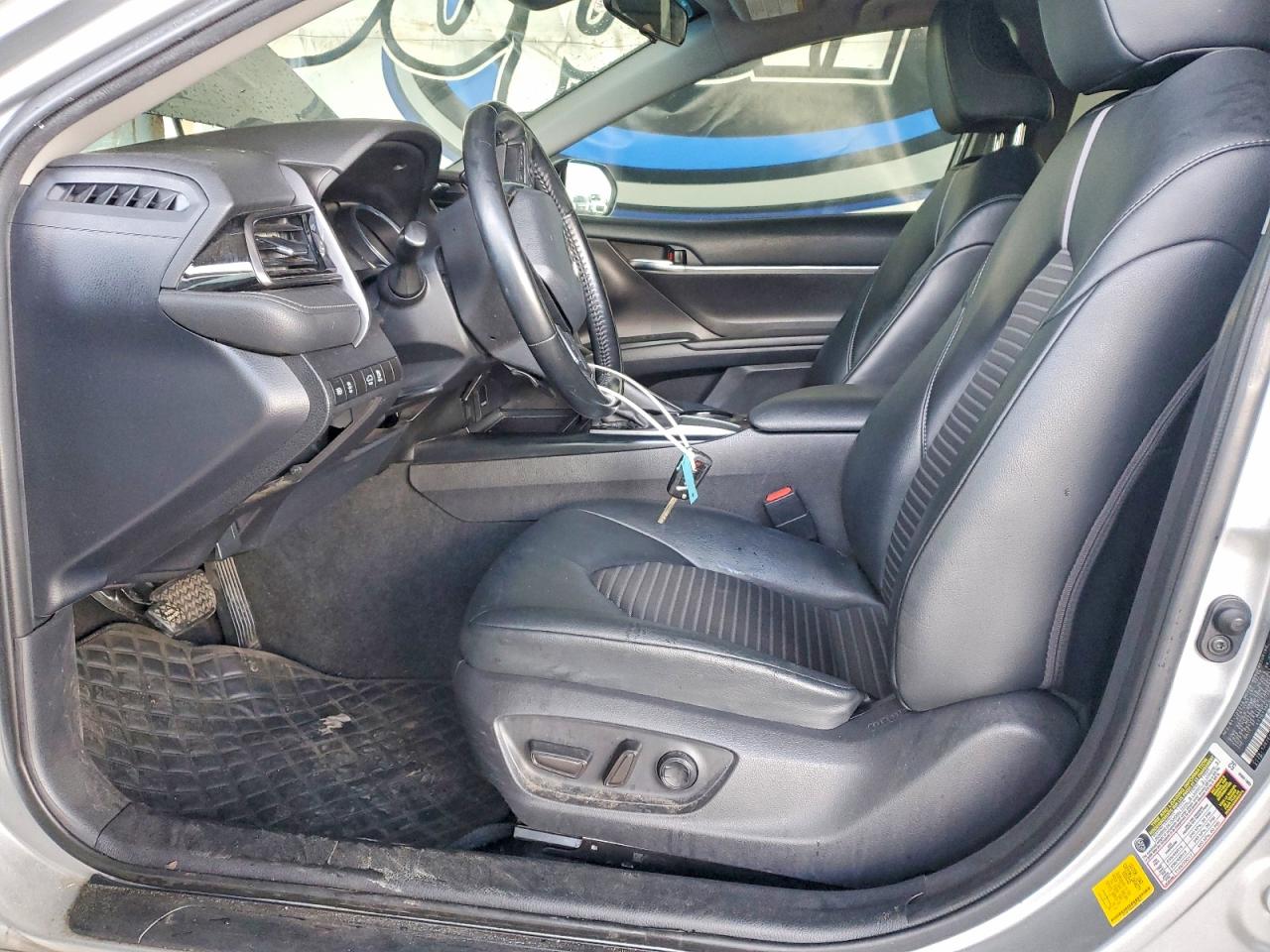 2020 TOYOTA CAMRY SE photo 7