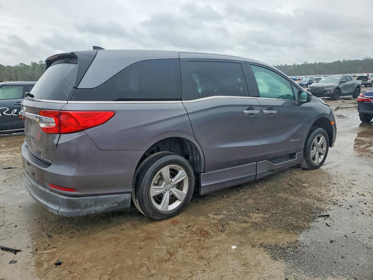 2019 HONDA ODYSSEY EXL photo 3