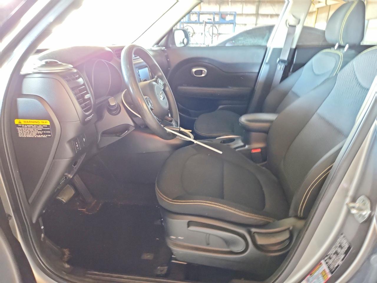 2016 KIA SOUL + photo 7