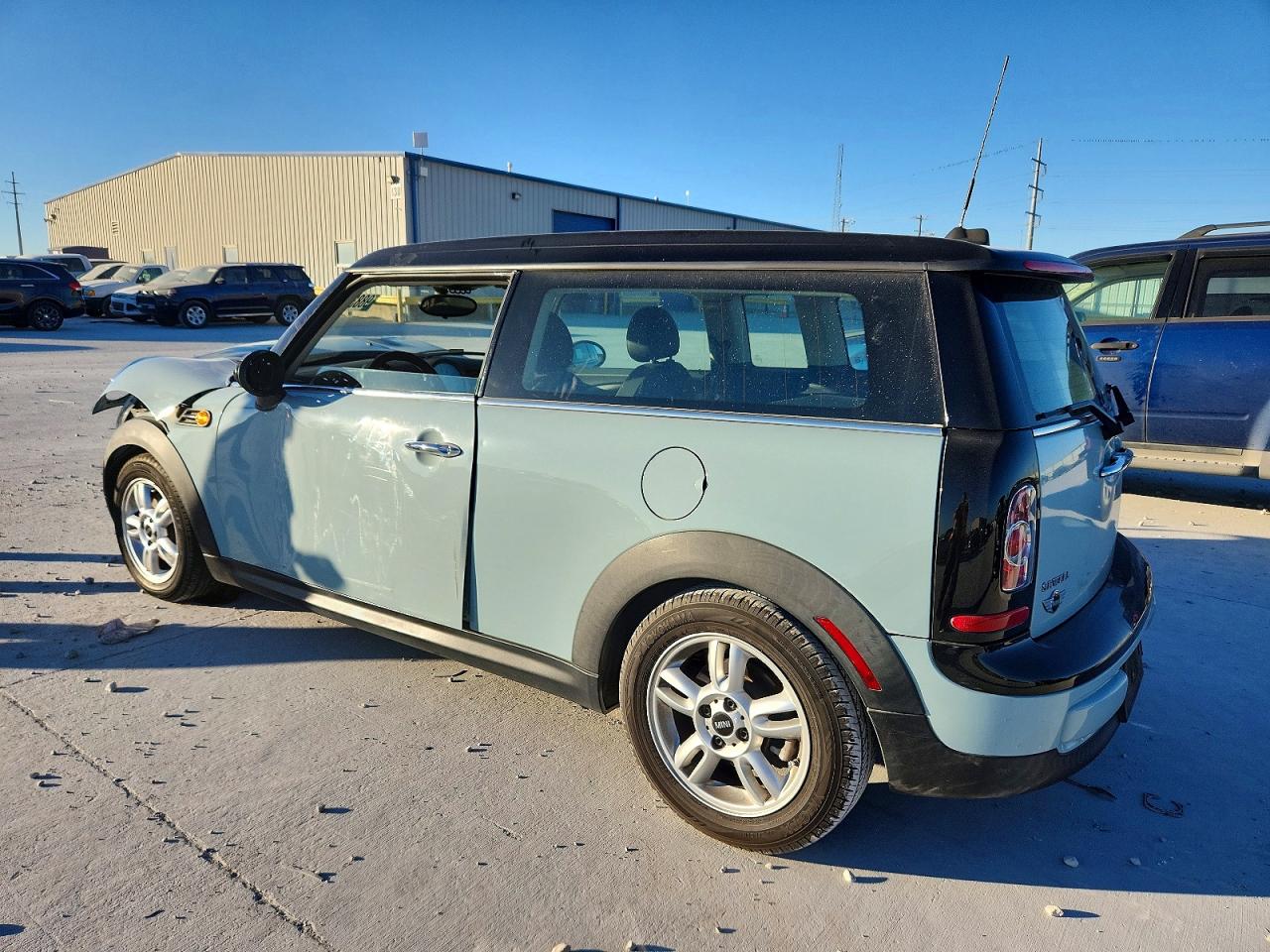 2014 MINI COOPER CLUBMAN photo 2