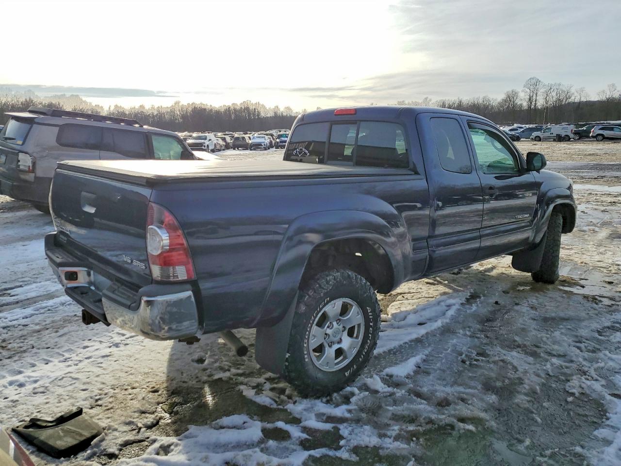 2013 TOYOTA TACOMA photo 3