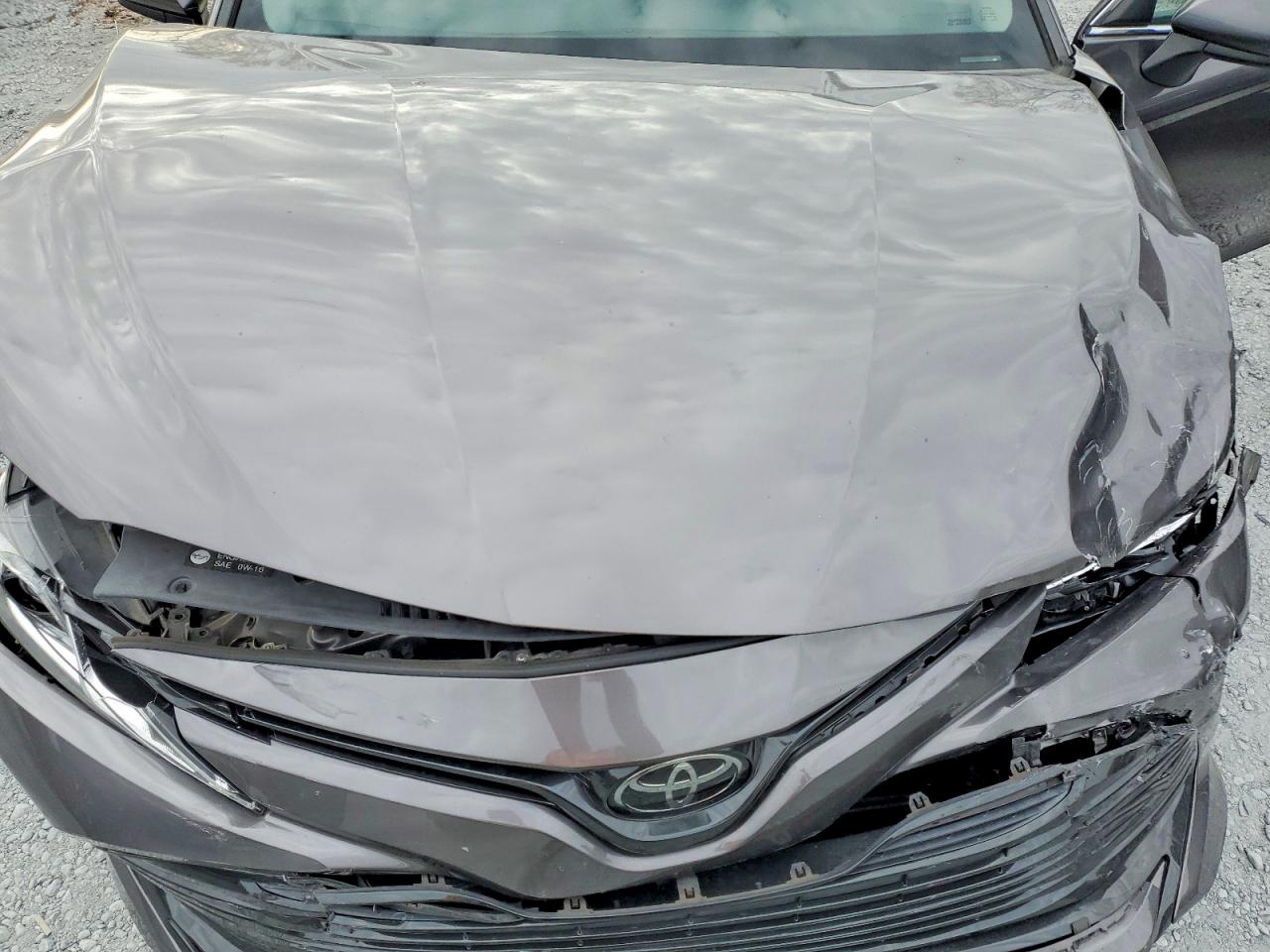 2020 TOYOTA CAMRY LE photo 11