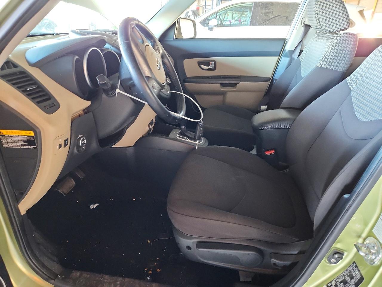 2013 KIA SOUL + photo 13
