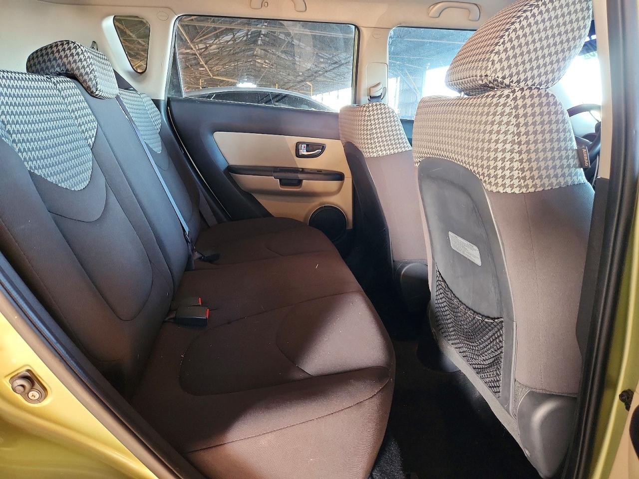 2013 KIA SOUL + photo 19