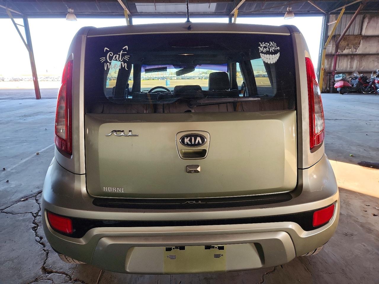 2013 KIA SOUL + photo 11