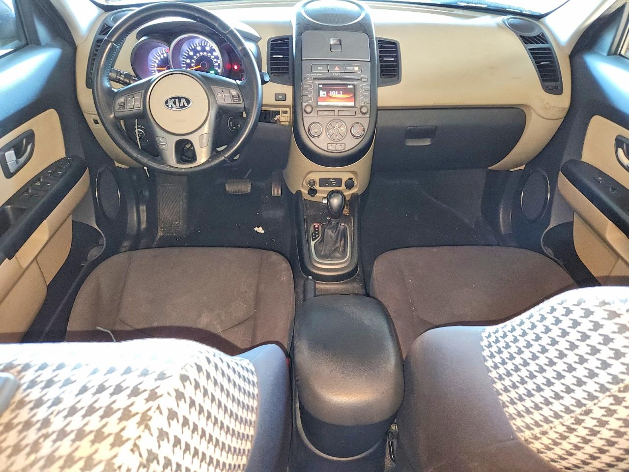 2013 KIA SOUL + photo 15