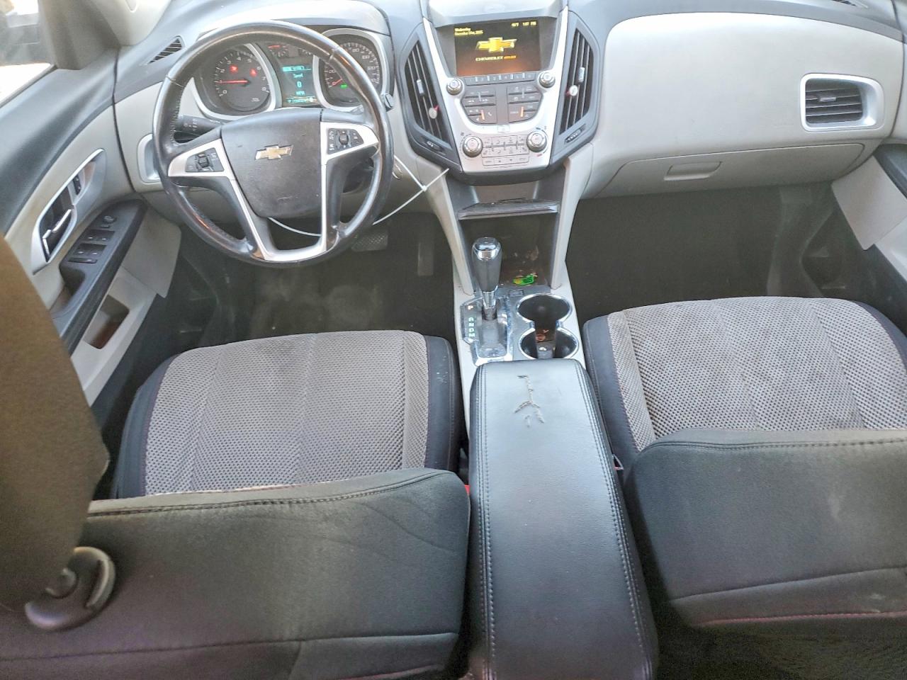 2017 CHEVROLET EQUINOX LT photo 8