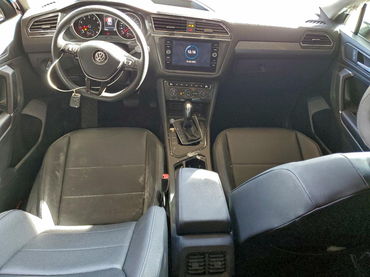2020 VOLKSWAGEN TIGUAN SE photo 8