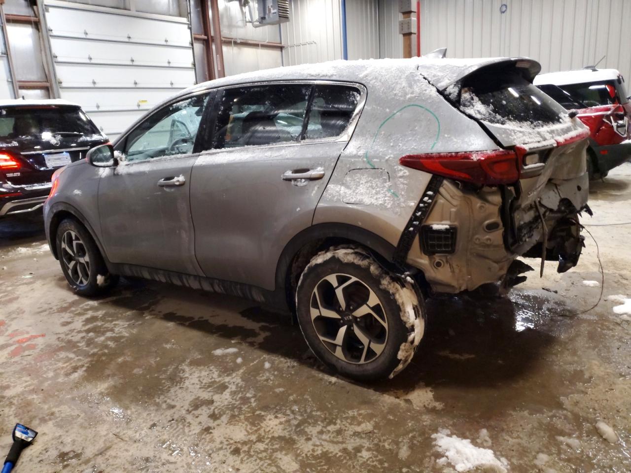 2021 KIA SPORTAGE LX photo 2