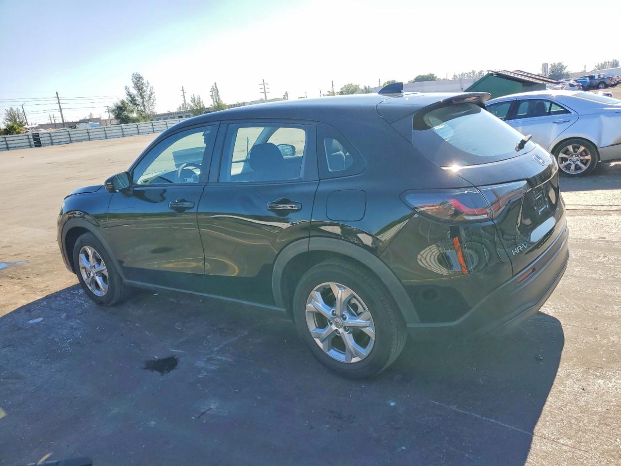 2024 HONDA HR-V LX photo 2