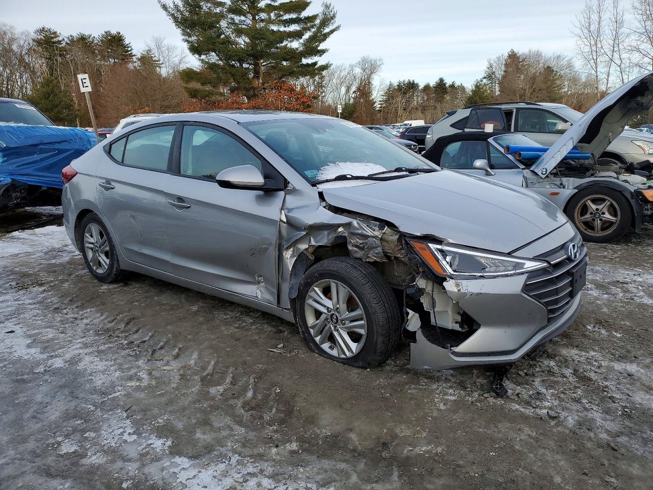 2020 HYUNDAI ELANTRA SEL photo 4