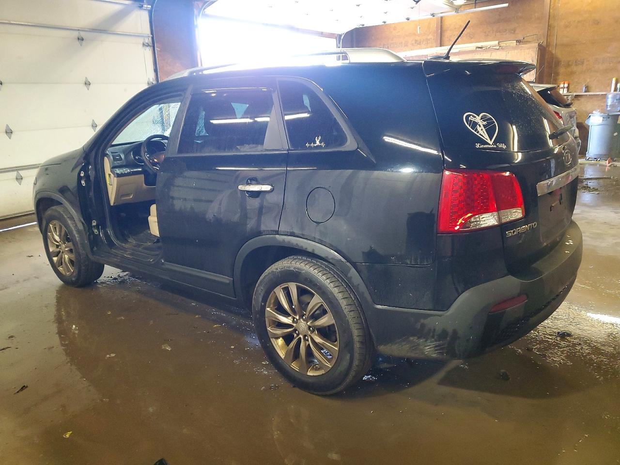 2011 KIA SORENTO EX photo 2