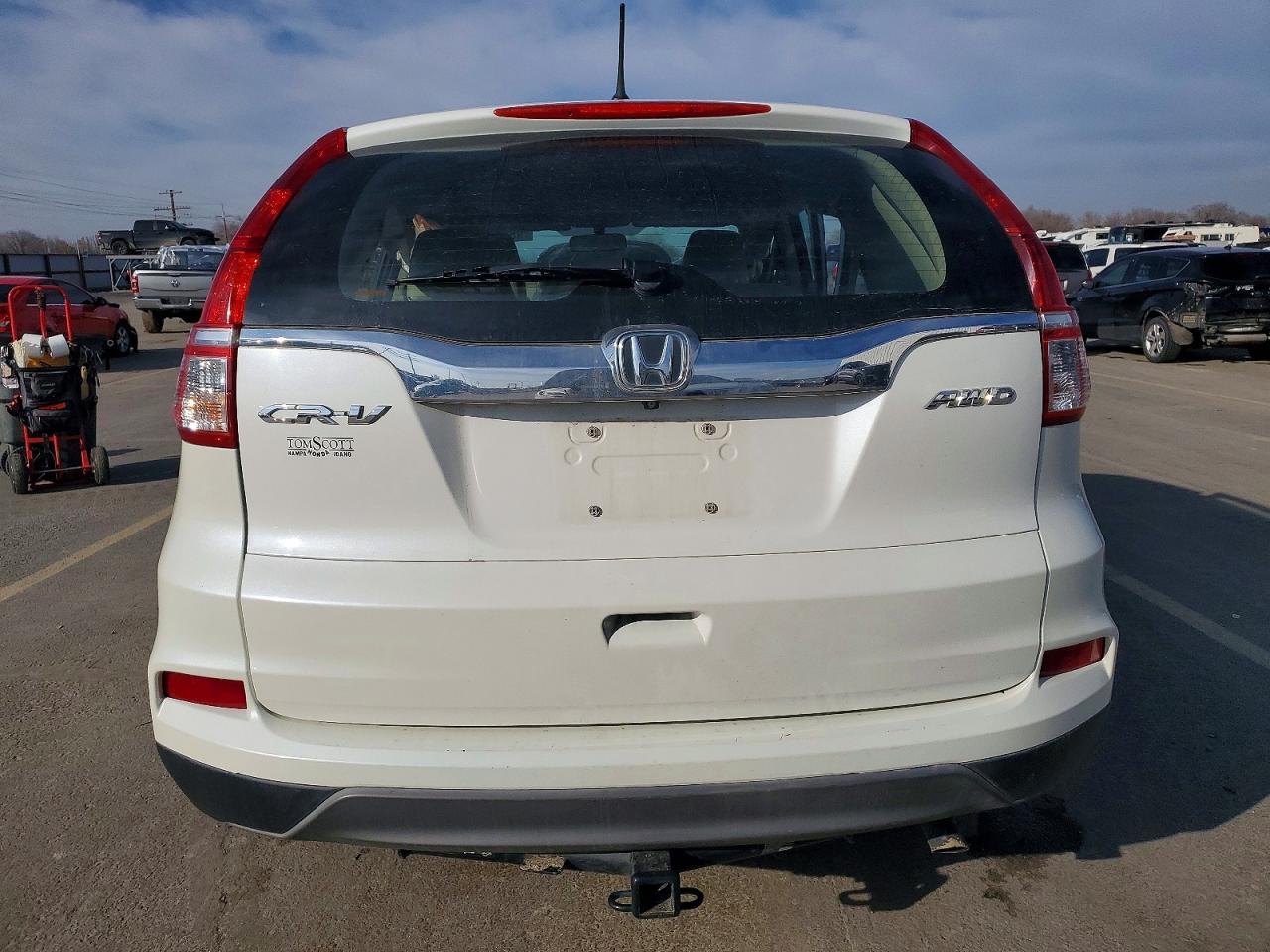 2015 HONDA CR-V LX photo 6