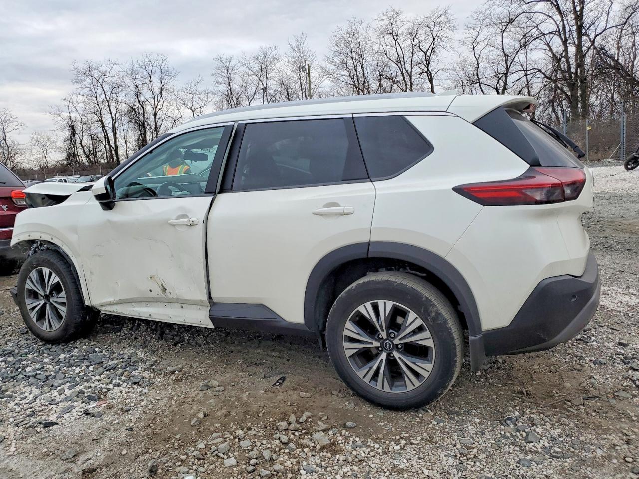 2023 NISSAN ROGUE SV photo 2